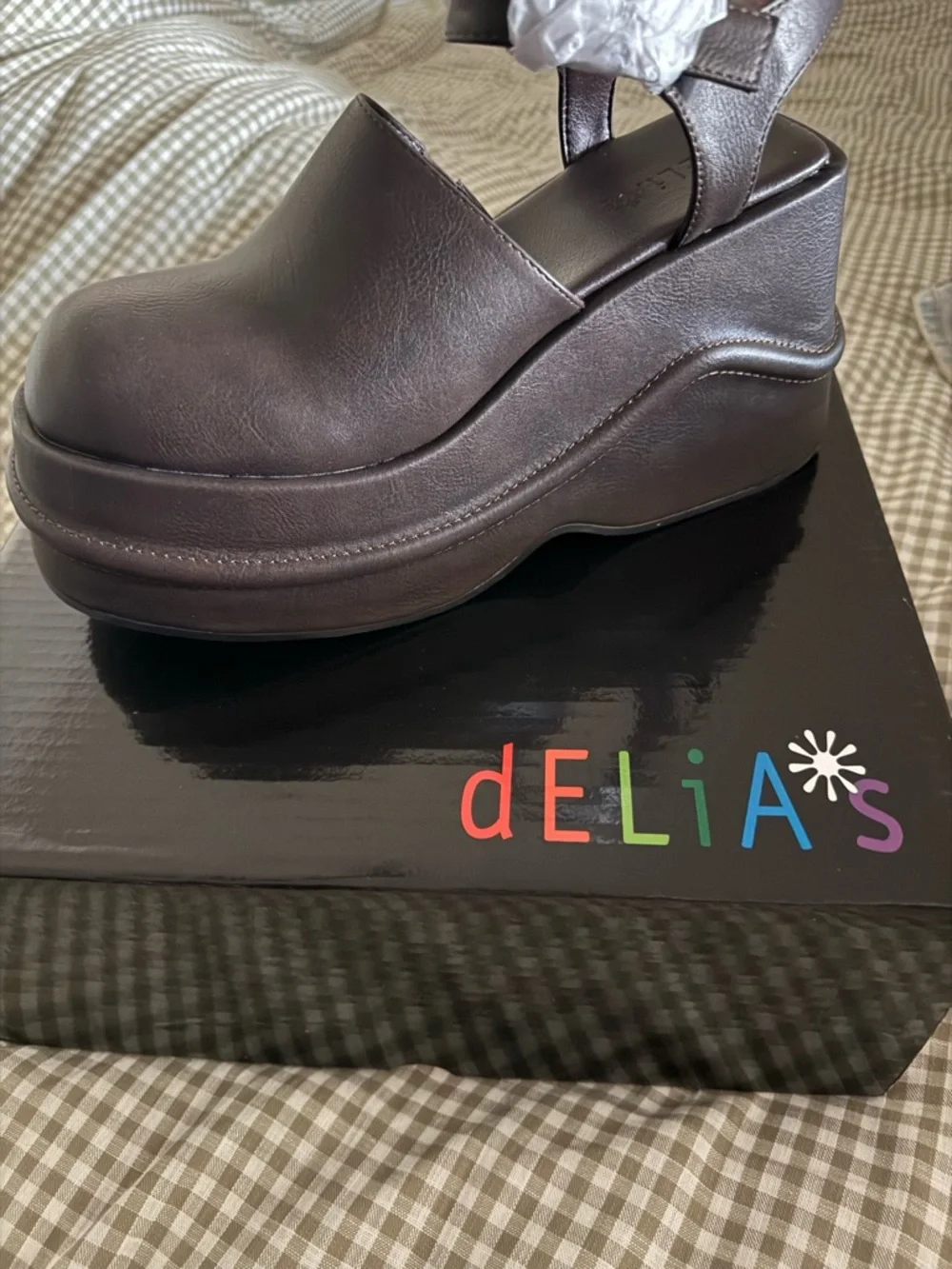 Chunky 90s Platform Clogs in Dark Brown - Picture 2 of 5
